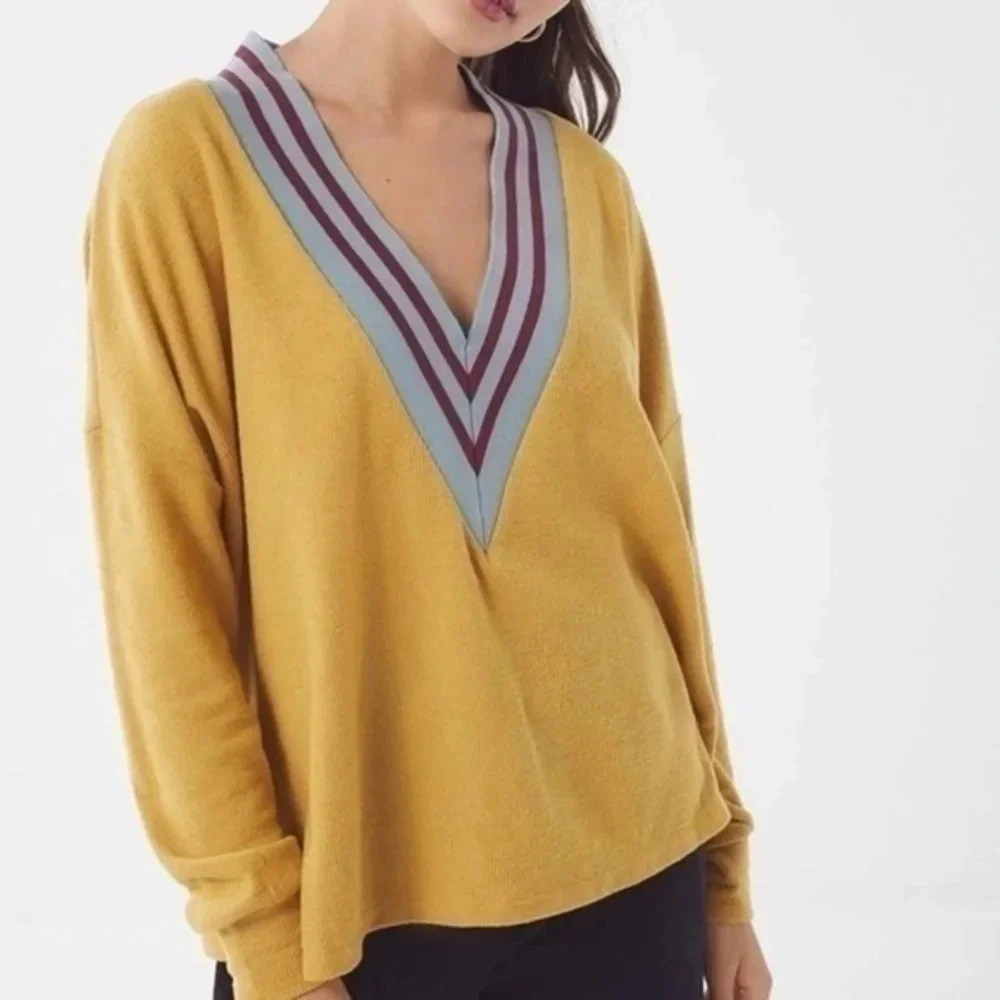 Urban Outfitters Bobby Boyfriend Varsity Sweater Gold Waffle Thermal Size XS